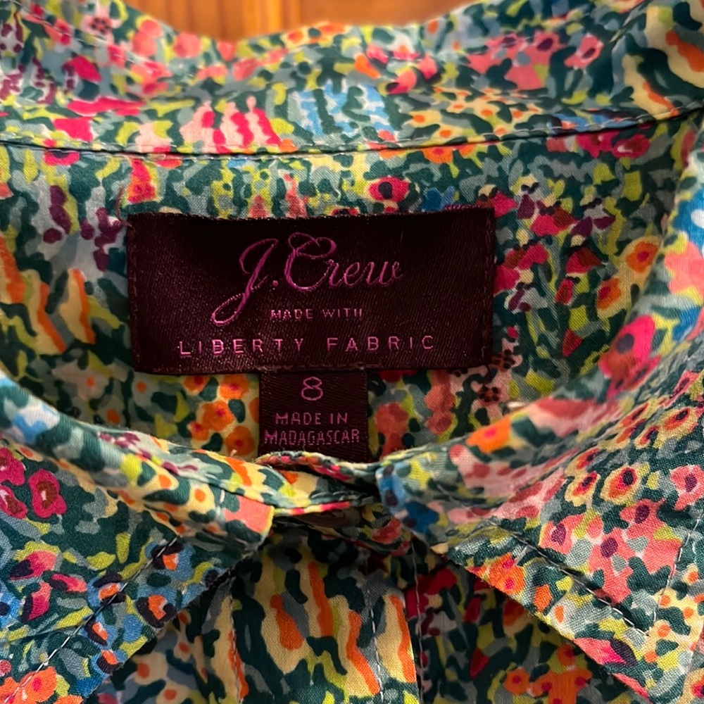 J Crew Liberty Arts Fabric Ladies size 8 button front blouse